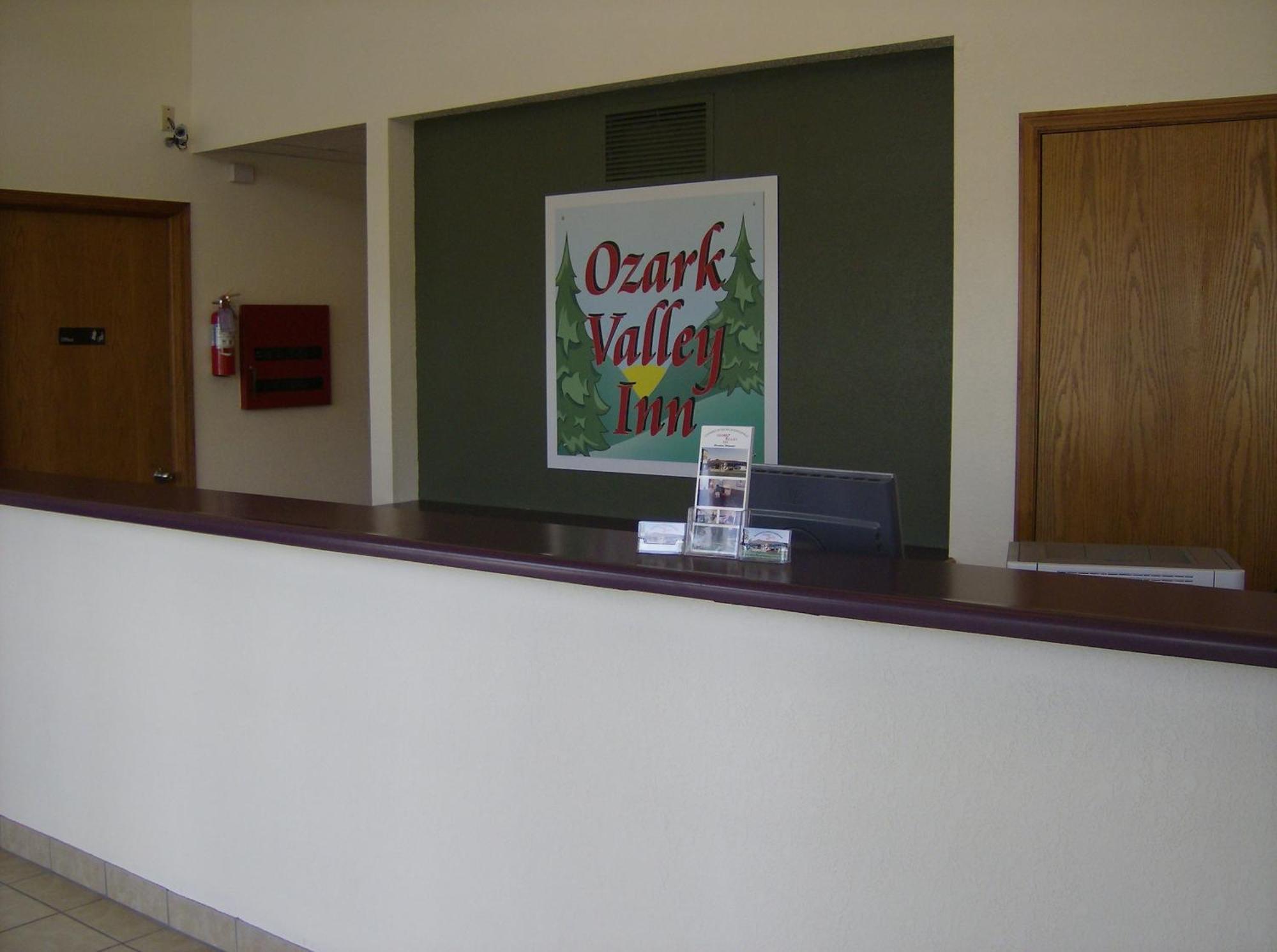 Ozark Valley Inn Branson Exterior photo